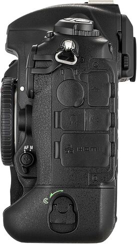 Nikon D5 DSLR Camera Body (1557) 20.8 MP FX-Format CMOS Sensor ، Expeed 5 Processor ، 12 FPS ، 4K UHD Video ، 153-POINT AUTOFUS ، فتحات بطاقة XQD المزدوجة + MIC MIC + 64GB CARD + أكثر (متجددة) in Saudi Arabia