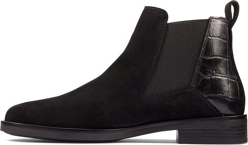 Clarks Women's Chelsea Boot in Kuwait