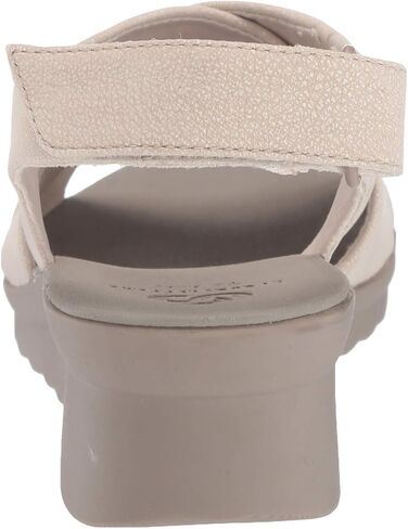 Clarks Caddell Caddell Bright Wedge Sandal in Saudi Arabia