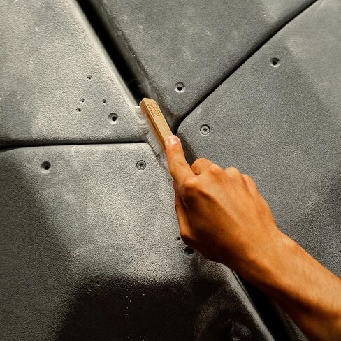 Infinity Brush, The Climbing Brush for Indoor Climbing Bouldering in Saudi Arabia
