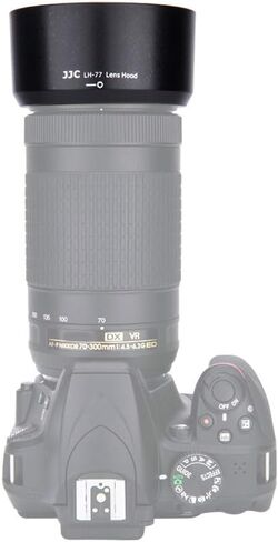 JJC HB-77 HOSEBLAING LENS HOOD و 2-pack 58 مم غطاء رأس العدسة الأمامية لـ Nikon AF-P DX NIKKOR 70-300MM F/4.5-6.3G ED VR ، NIKON AF-P DX NIKKOR 70-300MM F/4.5-6.3G ED ED ON NIKON D3500 D3400 D56 in Kuwait