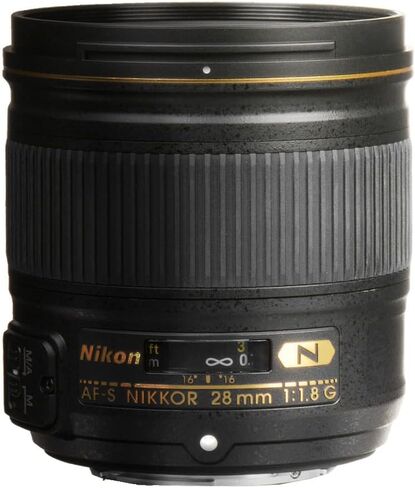 Nikon AF FX NIKKOR 28mm f/1.8G Compact Wide-angle Prime Lens with Auto Focus for Nikon DSLR Cameras (Renewed) in Saudi Arabia