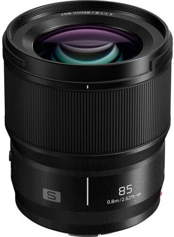 Panasonic Lumix S 85mm F/1.8 Lens (S-S85) حزمة بما في ذلك: مجموعة مرشح 3 قطع ، قبعات عدسة ، حقيبة عدسة ، حارس كاب ، مجموعة تنظيف كاملة in Saudi Arabia