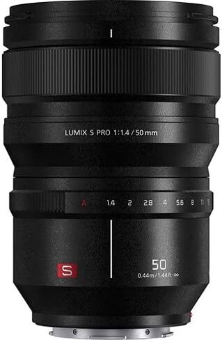 Panasonic Lumix S Pro 50mm F/1.4 Lens (S-X50) حزمة بما في ذلك: مجموعة مرشح 3 قطع ، قبعات عدسة ، حقيبة عدسة ، حارس كاب ، مجموعة تنظيف كاملة in Saudi Arabia