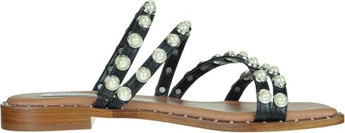 Steve Madden Women's Black Skyler Flat Sandal, 6 in Saudi Arabia