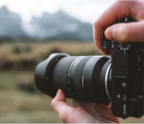 Tamron AFB070S-700 17-70MM F/2.8 DI III-A RXD Lens for APS-C Sony E-Mountless Cameras مع بطاقة ذاكرة LEXAR Professional SDHC/SDXC 1667X UHS-II 64GB in Saudi Arabia