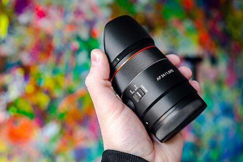 Samyang 24mm F1.8 AF AF Compact Full Frame Wide for Sony E ، Black (Syio2418-E) (متجدد) in Saudi Arabia
