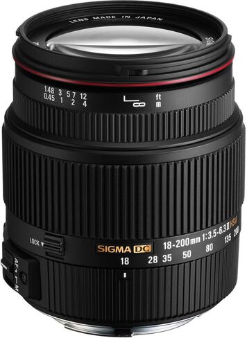 Sigma 18-200mm F3.5-6.3 II DC OS HSM Lens لكاميرا Sony SLR + 4.5 بوصة CASE + 32GB بطاقة الذاكرة + قارئ بطاقة USB ، SD/MICROSD + المزيد in Kuwait