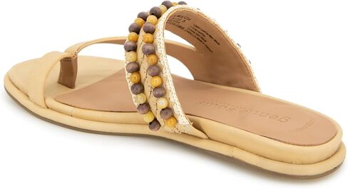 أرواح لطيفة من كينيث كول للسيدات Lentini Bead Flat Sandal in Saudi Arabia