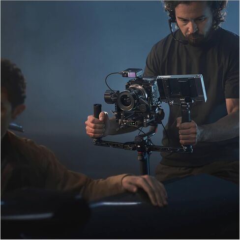 DJI RS 4 PRO COMBO مع حزمة الحمل الناعمة للماء - مثبتات gimbal 3 محاور للكاميرات لكاميرات DSLR والسينما مع إطلاق النار العمودي و 10 رطل حمولة (عنصران) in Saudi Arabia