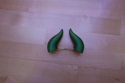 Demon Clip-on Horns (Black) in Kuwait