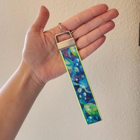 سوار معصم سلحفاة بحرية، استوديو جولي إن جي، مصنوع يدويًا، حبل سيارة على شكل سلحفاة خضراء نيون، سلسلة مفاتيح على شكل حيوانات المحيط الاستوائي in Kuwait