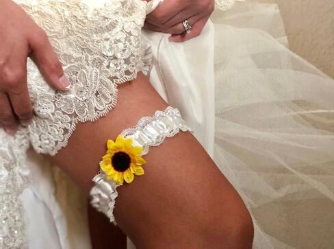 Sunflower Garter Bride Set in Saudi Arabia