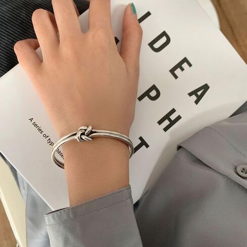 أساور فضية للنساء أساور بسيطة معقودة يدويًا مقاس مفتوح قابل للتعديل سوار الكفة للفتيات هدايا ملهمة للأصدقاء والابنة والأم in Kuwait