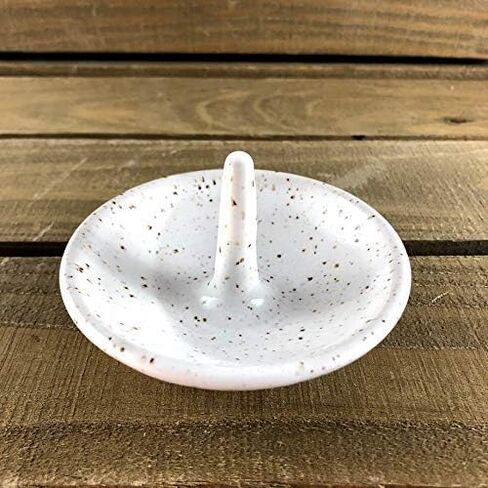 Pottery Jewelry Ring Holder in Speckled White in Saudi Arabia