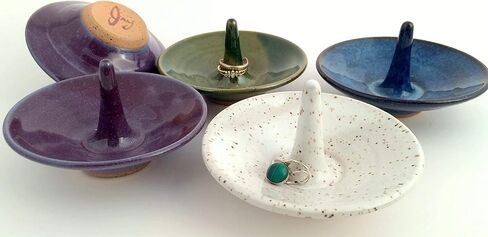 Pottery Jewelry Ring Holder in Speckled White in Saudi Arabia