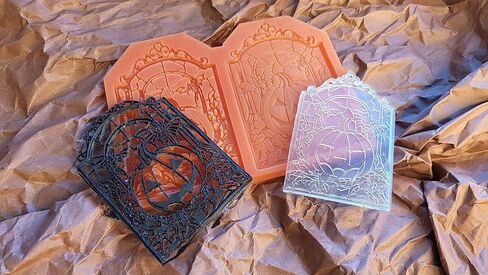 الهالوين، قالب سيليكون زجاجي ملون للحلوى، والراتنج، وموضوع القرع الآمن للطعام (جزءان) in Kuwait