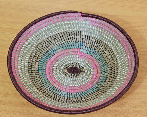 سلة أفريقية مصنوعة يدويًا - حجم كبير: عرض 12 بوصة - سلة السيزال والعشب الحلو - مصنوعة يدويًا في رواندا in Kuwait