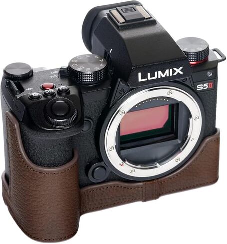علبة كاميرا S5 II ، غلاف حقيبة حقيبة من الجلد المصنوع يدويًا من الجلد الحقيقي لـ Panasonic Lumix S5 Mark II S5II ، إصدار فتحة + حزام يدوي (القهوة) in Saudi Arabia