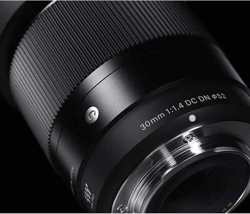 Sigma 30mm F1.4 DC DN عدسة معاصرة للكاميرات Sony E-Mountless 302965 مع حقيبة تصوير Deco Gear Backpack + UV Polarizer FLD Filter Kit and Accessories in Kuwait