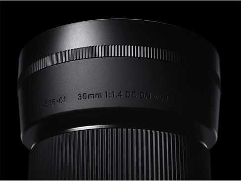 Sigma 30mm F1.4 DC DN عدسة معاصرة للكاميرات Sony E-Mountless 302965 مع حقيبة تصوير Deco Gear Backpack + UV Polarizer FLD Filter Kit and Accessories in Kuwait