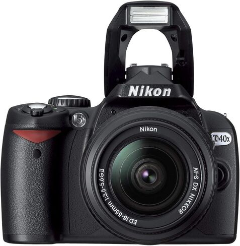 Nikon D40x 10.2mp كاميرا SLR الرقمية مع عدسة 18-55 مم f/3.5-5.6g Ed II AF-S DX Zoom-Nikkor (الطراز القديم) (متجدد) in Saudi Arabia