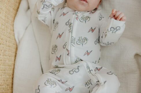 Hogwarts Copper Pearl Zip-Up Footie Baby Pajamas: Ultra-Soft Boys & Girls Pajamas, Premium Knit Fabric in Stylish Prints, Tag-Free with Two-Way Zipper, Newborn to 24 Months in Saudi Arabia