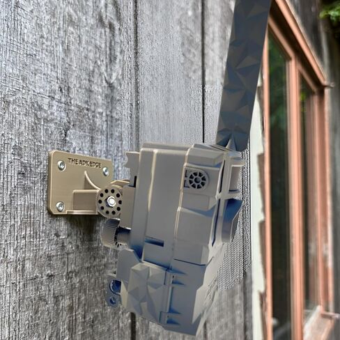 Adk Edge Wall Mount - متوافق مع Tastacam تكشف 2.0 و 3.0 | إمالة قابلة للتعديل | تثبيت خالية من الأدوات | مانعة للتسلية | تركيب كاميرا درب من الولايات المتحدة الأمريكية للجدران والشعائر والستائر والوظائف in Kuwait