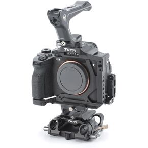 Tilta Half Cage Pro Kit متوافق مع Sony A7R V ، مع إكسسوارات Mount عبر الناتو ، والأحذية الباردة و 1/4 "-20 خيوط مع موقع دبابيس | TA-T46-B (أسود) in Kuwait