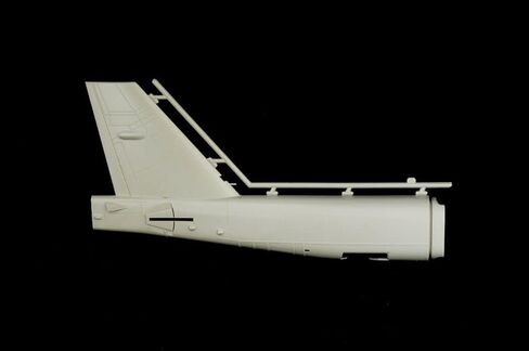 Italeri ITA1442 1:72 B-52H Stratofortress [مجموعة بناء النماذج]، متعددة الألوان in Saudi Arabia