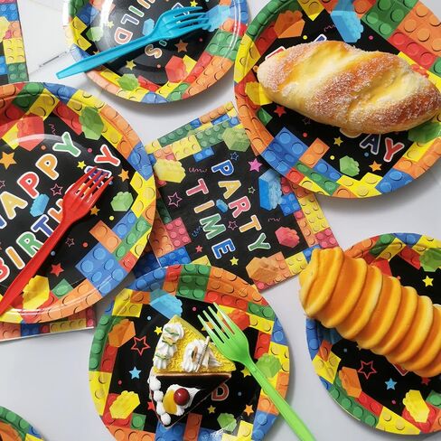 gisgfim 96 Pcs Christmas Party Supplies Paper Plates Napkins Christmas Checkered Buffalo Plaid Snowflake Party Tableware Disposable Dinnerware Decorations Favors for Holiday Xmas Party Serves 24 in Saudi Arabia