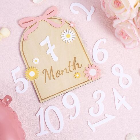 Baby Monthly Milestone Card ، Bow & Flower Wooden Baby Discor مع 11 رقمًا لطيفًا لعلامات المعالم المولودة حديثي الولادة. in Saudi Arabia