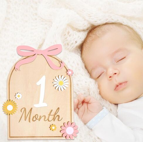 Baby Monthly Milestone Card ، Bow & Flower Wooden Baby Discor مع 11 رقمًا لطيفًا لعلامات المعالم المولودة حديثي الولادة. in Saudi Arabia