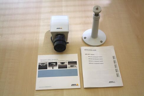 Axis M1114 Varifocal 2.8-8MM Dc Iris in Saudi Arabia