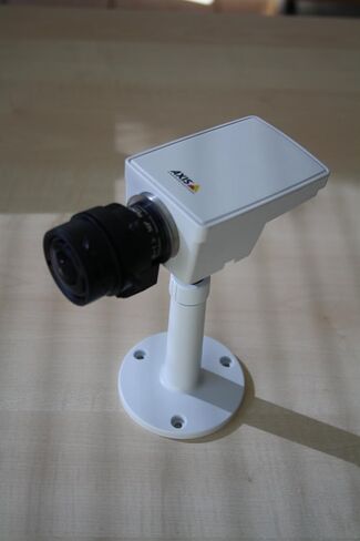 Axis M1114 Varifocal 2.8-8MM Dc Iris in Saudi Arabia