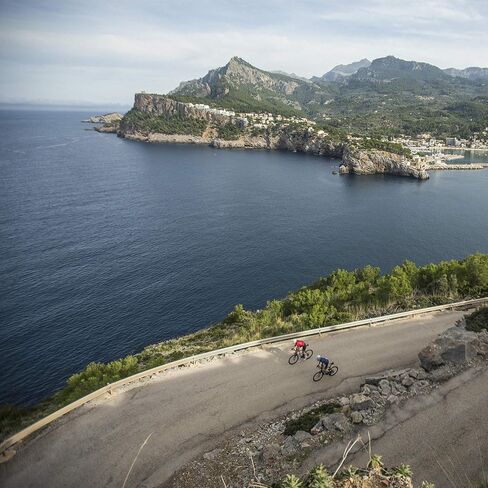 جريب جراب قبعة صيفية خفيفة الوزن للجنسين من جريب جراب للحماية من الاشعة فوق البنفسجية تحت الخوذة شبكية جيدة التهوية 8 الوان in Kuwait