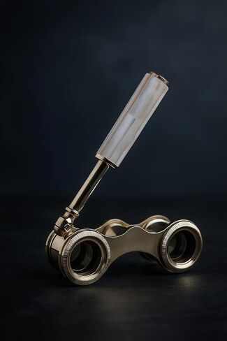 مناظير نحاسية عتيقة مع لهجات اللؤلؤ الزخرفية | تلسكوب spyglass العتيقة | عدسات مزدوجة 9 سم | تحصيل بحري | هدية مضغوطة ، وظيفية وزخرفية in Kuwait