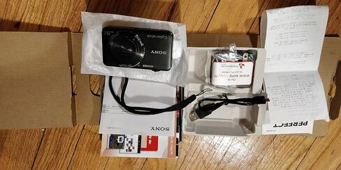 Sony Cyber-Shot DSC-WX50 16.2 ميجابكسل كاميرا رقمية مع تكبير بصري 5x وشاشات LCD 2.7 بوصة (أسود) (طراز 2012) (متجدد) in Saudi Arabia