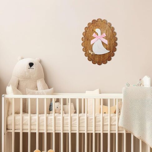 Weysat Goose Decory Decory Wooden One Silly Goose Wall Art مع القوس الوردي الحقيقي ، والحيوانات المضحكة صورة بطة الجدار المزرعة الأوز العمل الفني لزخارف غرفة الحضانة in Saudi Arabia