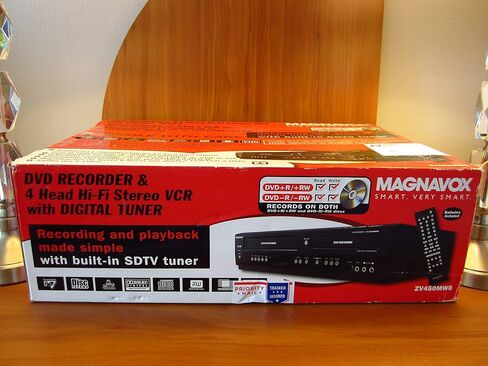 مسجل DVD Magnavox ZV450MW8 و Combo VCR مع موالف رقمي [إلكترونيات] (متجدد) in Kuwait