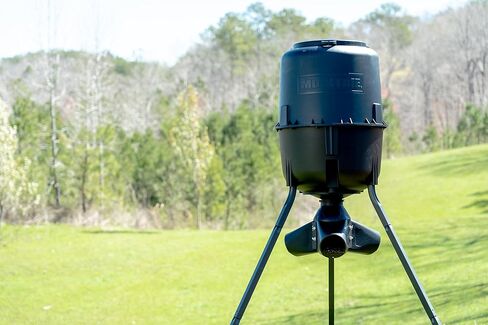 Moultrie Gravity Deer Feeder - Tripod Game Feeder - محول تحويل سهل - PELLET PELLET جاهز - إعداد وعرة بدون قوة لإدارة الغزلان in Kuwait