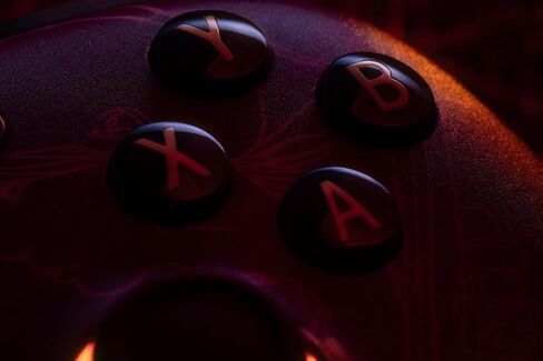 8Bitdo Ultimate 2 وحدة تحكم لاسلكية لنظام التشغيل Windows & Android ، وحدات التحكم في الألعاب مع عصا التحكم TMR ، وتأثير القاعة القابل للتبديل/مشغلات اللمس ، وحلقة النار RGB ، و 8 درجات التكنولوجيا - Wuchang: Fallen الريش in Kuwait