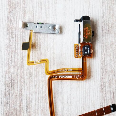 Thick Black Color Headphone Jack Audio Jack with Hold Switch Flex Ribbon Cable for iPod 6th Classic 160GB/Video 5.5th 60GB 80GB Thick Version in Saudi Arabia