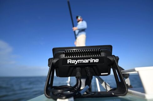 Raymarine Element 7 HV-7 '' 'Chart Chart with chirp sonar ، hypervision ، wi-fi ، gps ، hv-100 surcher ، Lighthouse North America Chart ، Black (E70532-05-102) in Saudi Arabia