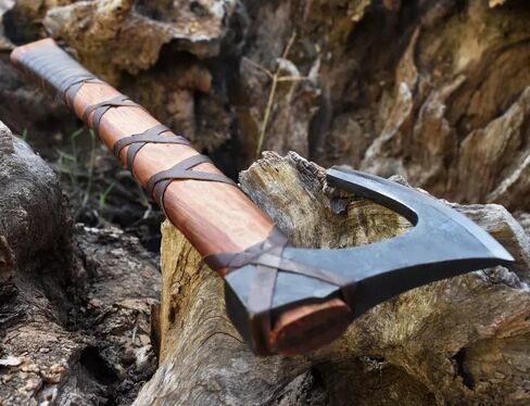 Viking Ax Ragnar Lothbrook محاور الصيد مقبض Rosewood Handle - شفرة فولاذية عالية الكربون حادة Edg Wood Wood Tool - Tomahawk Beated Axes - Forged Outdoor Tamping Ax in Kuwait