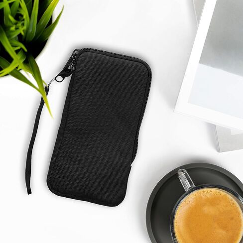 Kwmobile Canvas Phone Pouch XL - 6.7/6.8 " - حقيبة متنقلة لأكمام الخلية العالمية مع سستة وبطانة ميكروفيب ناعمة - أسود in Saudi Arabia