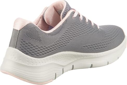 حذاء رياضي نسائي من Skechers مناسب للقوس ومشمس in Saudi Arabia