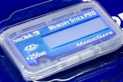 SanDisk 256 MB MemoryStick Pro (SDMSV-256-A10) in Saudi Arabia
