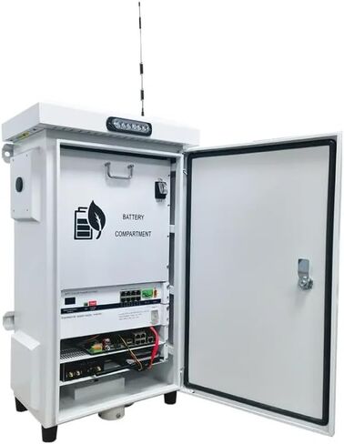 SGP-MAX3000P-KIT Outdoor Procosure Pro مع مفتاح POE المدمج في 8 ميناء ، وحدة الطاقة المدمجة 120 واط (إدخال 110-260 فولت) ، وبطاريات مزدوجة 24V 60AH للمراقبة الشمسية وشبكات الشبكات in Saudi Arabia