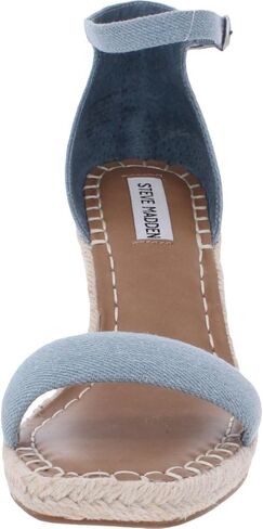 صندل نسائي من Steve Madden بكعب عريض in Saudi Arabia